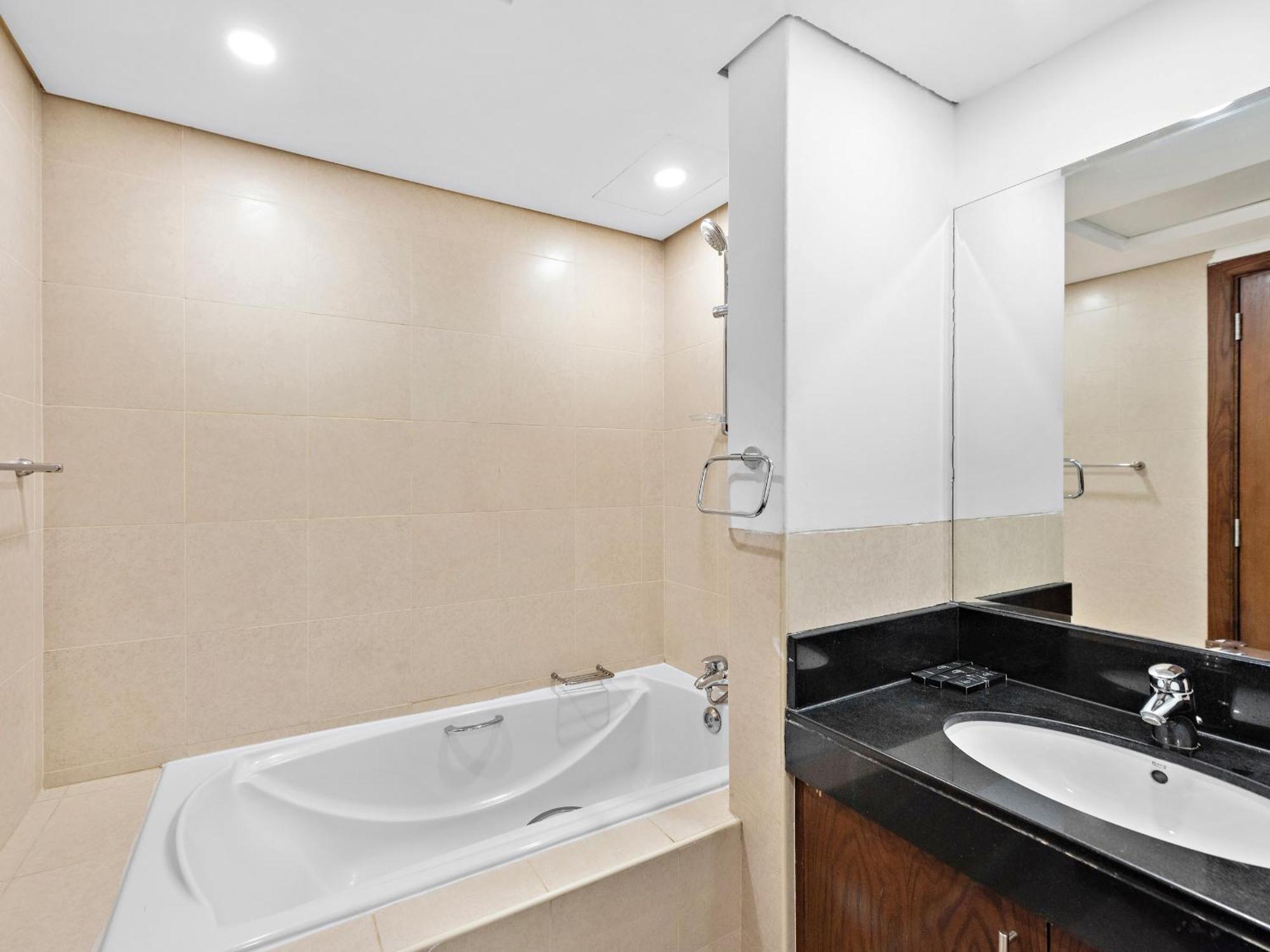 Apartment Luxury 2bdr In Downtown 8 Blvd Walk Dubai